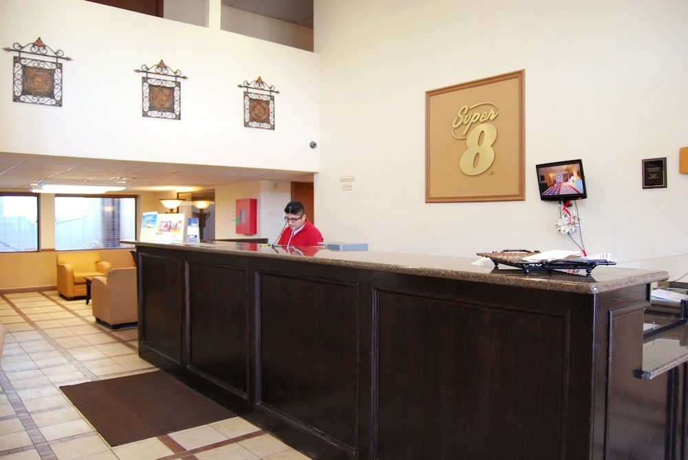 Super 8 by Wyndham Oklahoma City 3