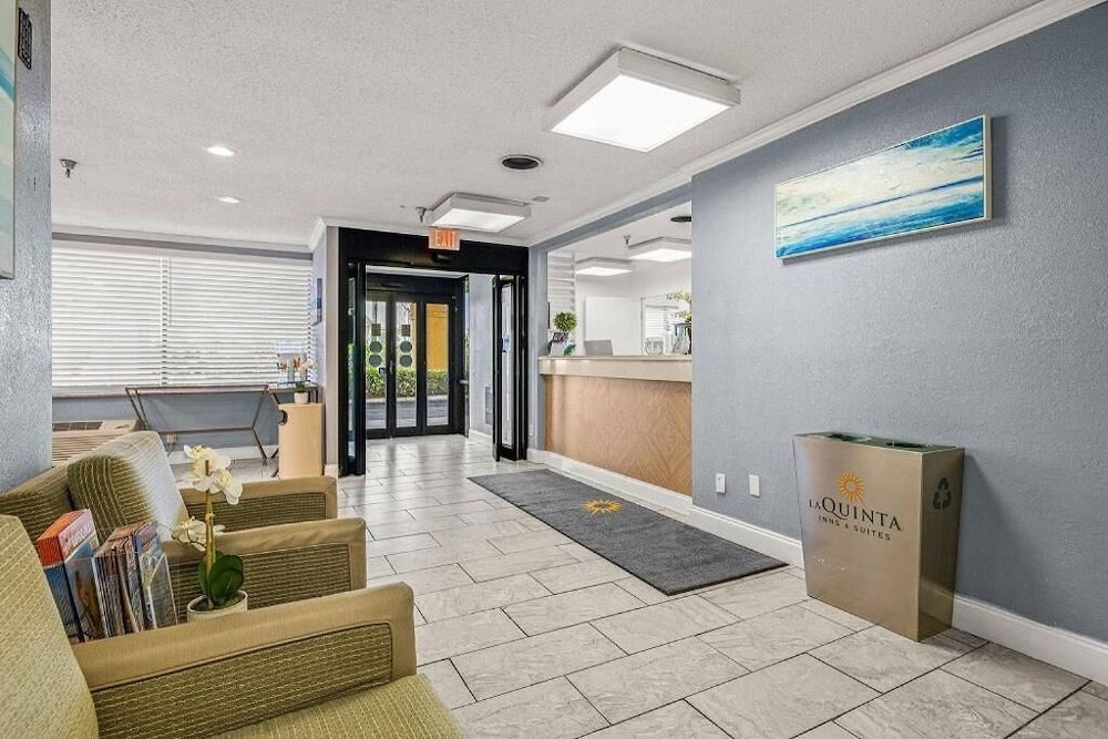 La Quinta Inn & Suites by Wyndham TampaBrandonWest 2
