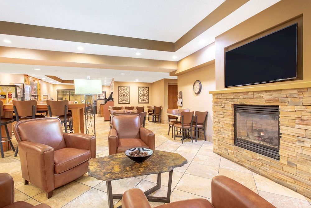 AmericInn by Wyndham Madison West 2