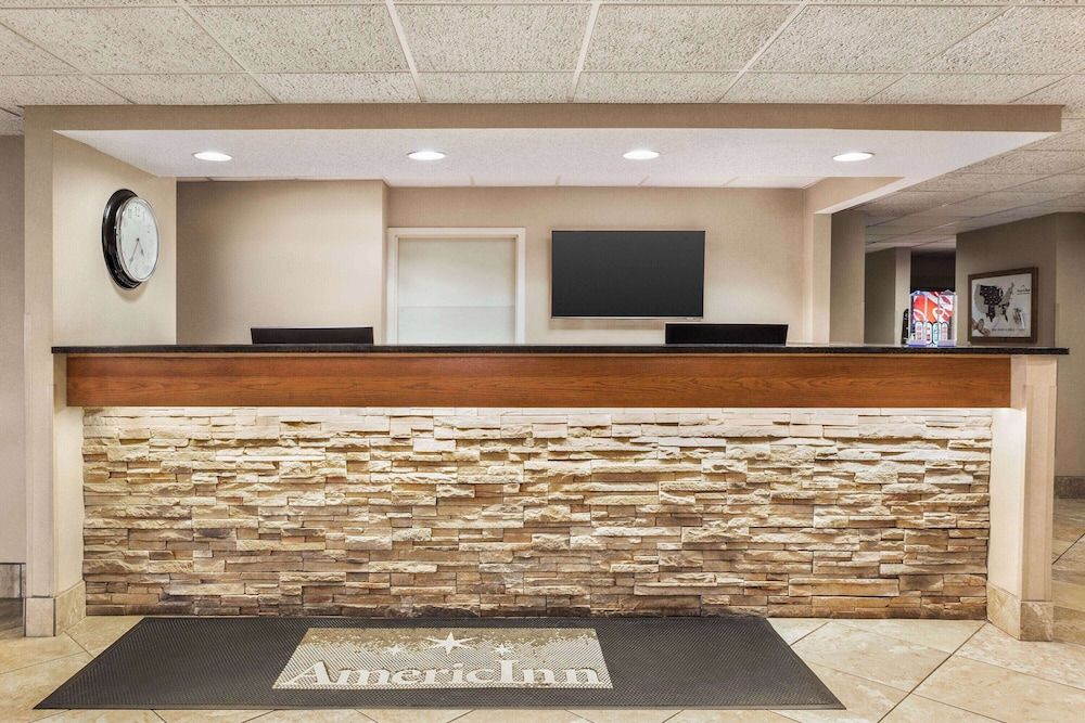AmericInn by Wyndham Madison West 3