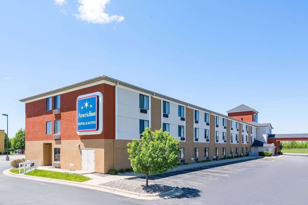 AmericInn by Wyndham Rochester 1
