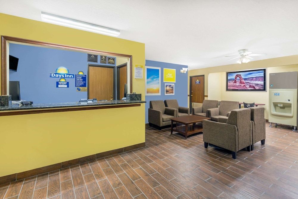 Days Inn by Wyndham Moab 2