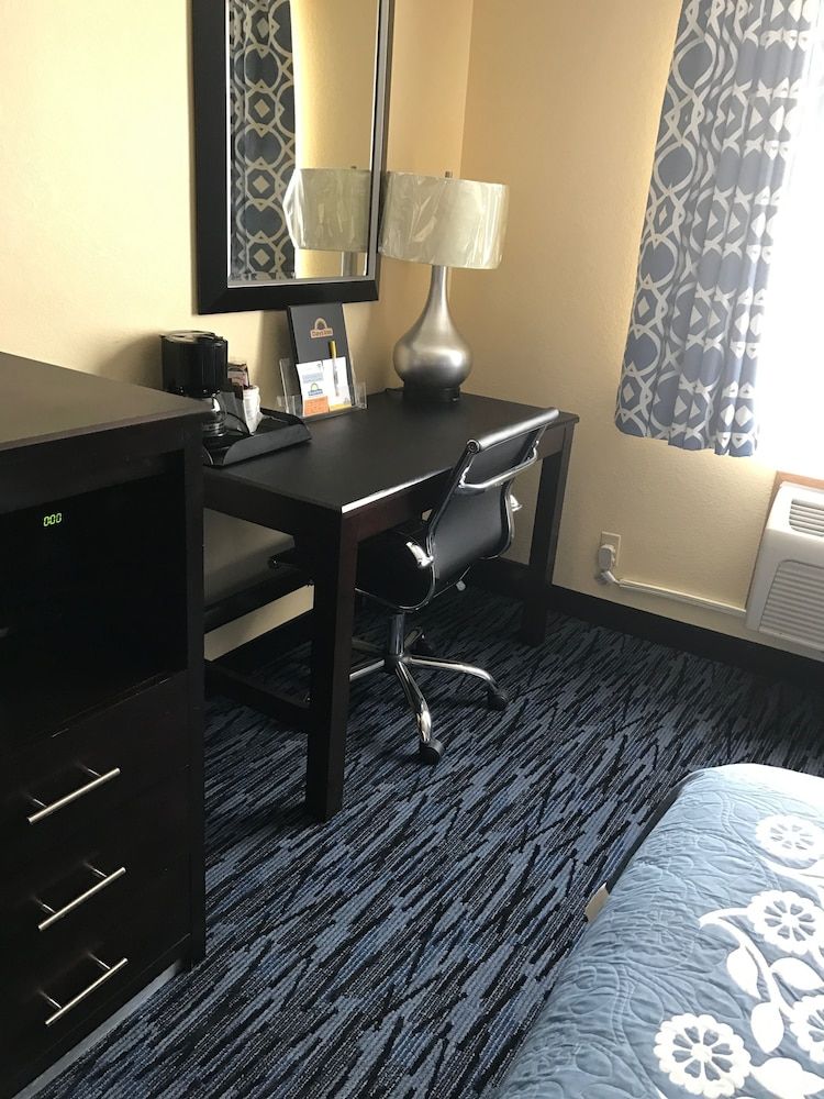 Days Inn by Wyndham Moab 3