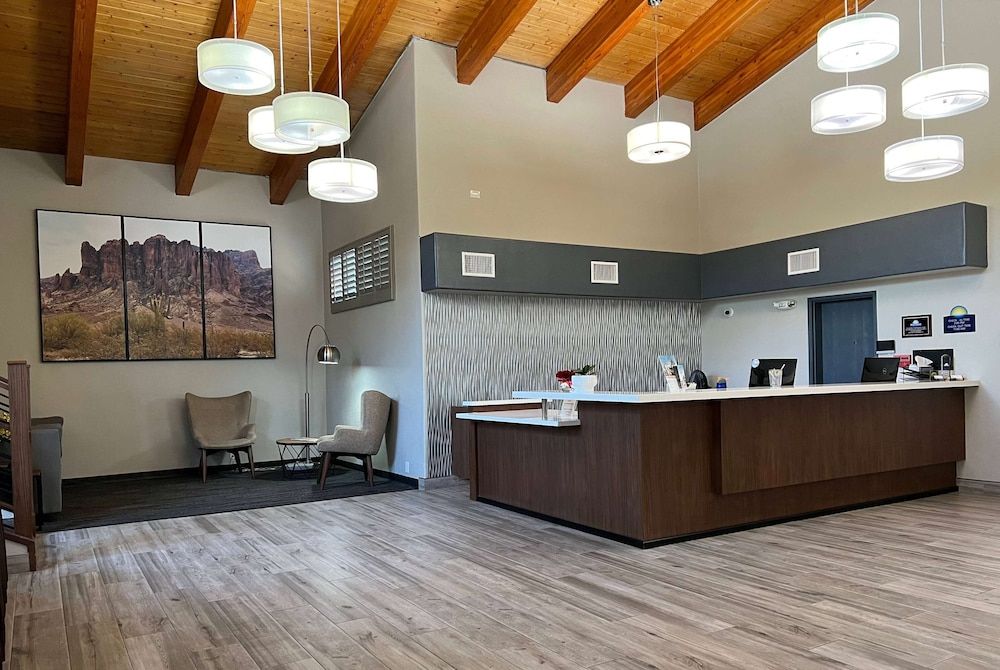 Days Hotel by Wyndham Mesa Near Phoenix 2