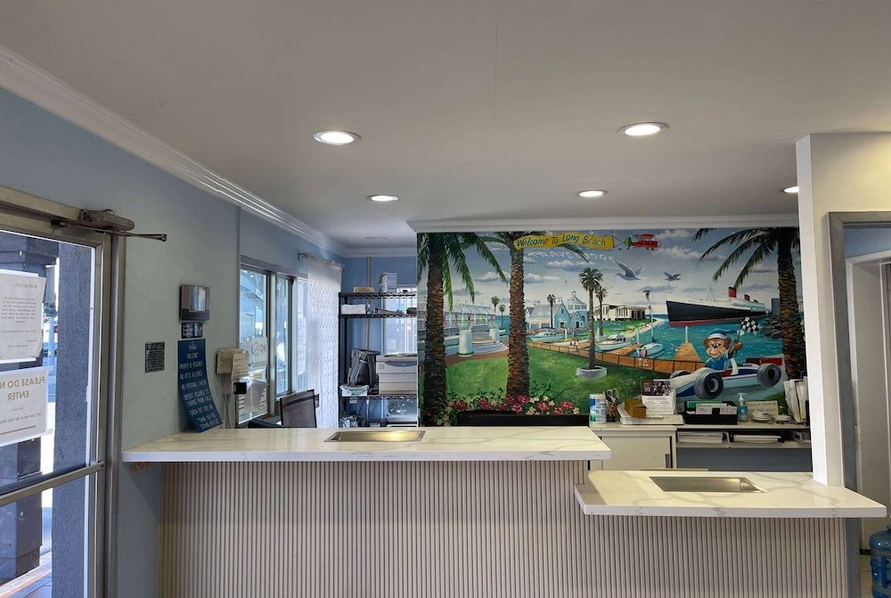 Travelodge by Wyndham Long Beach Convention Centr 3