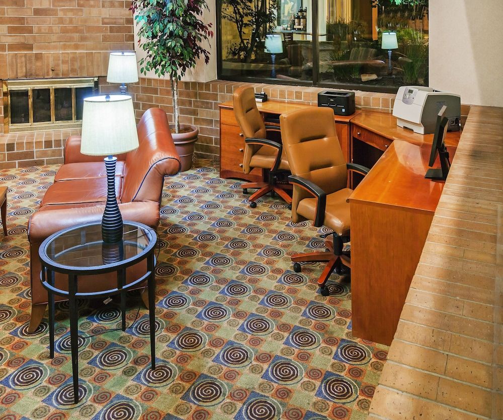 AmericInn by Wyndham Omaha 2