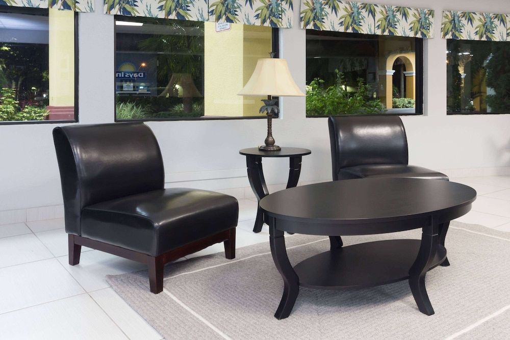 Days Inn by Wyndham Sarasota - Siesta Key 3