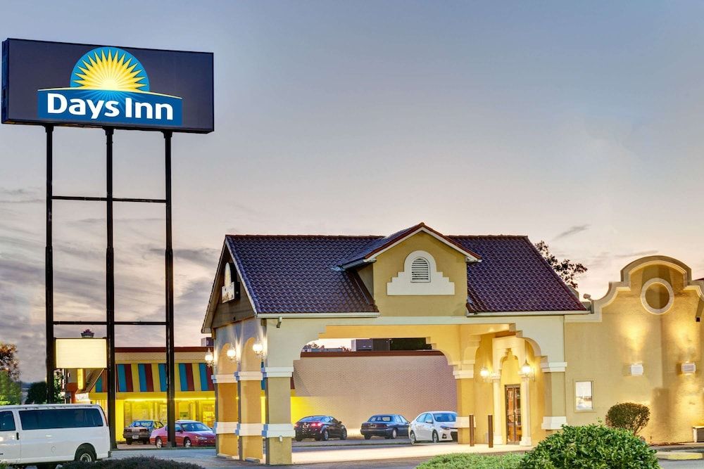 Days Inn by Wyndham Louisville Airport Fair and Expo Center 2 estrelas em Louisville