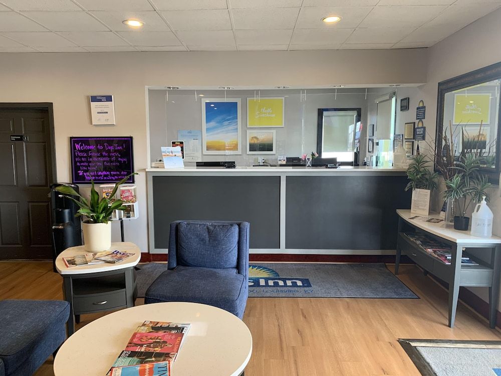 Days Inn by Wyndham Louisville Airport Fair and Expo Center 3