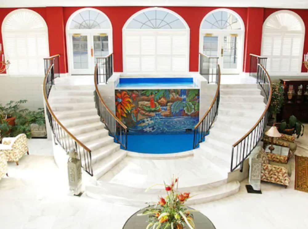 Coconut Malorie Resort Ocean City a Ramada by Wyndham 3