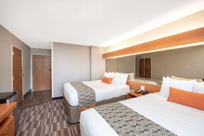 Microtel Inn & Suites By Wyndham Springfield 3