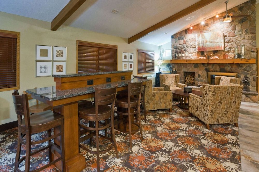 AmericInn by Wyndham Alexandria 2