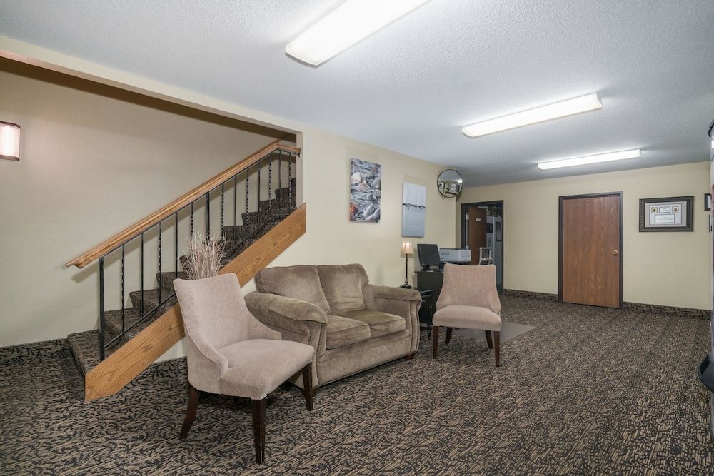 Super 8 by Wyndham Alexandria MN 2