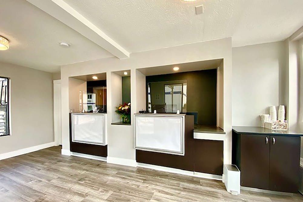 Travelodge Inn & Suites by Wyndham Missoula University Park 2