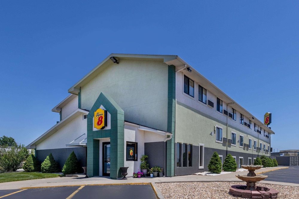 Super 8 by Wyndham Kansas City at Barry Road/Airport 2 étoiles à Kansas City