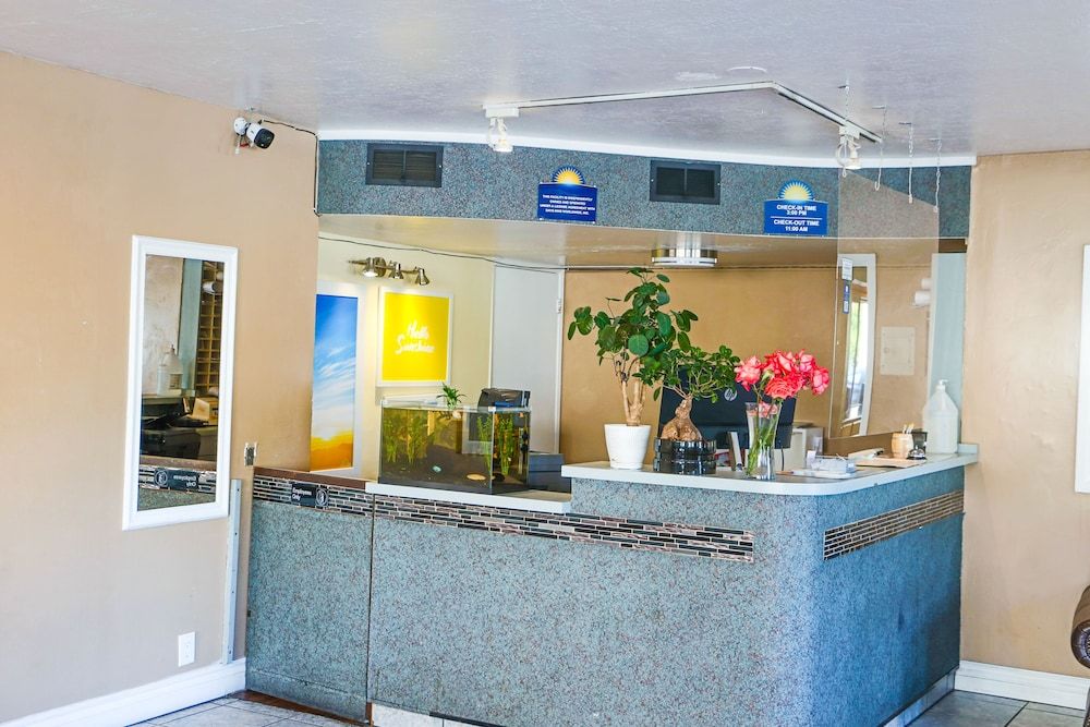 Days Inn by Wyndham Redwood City 3