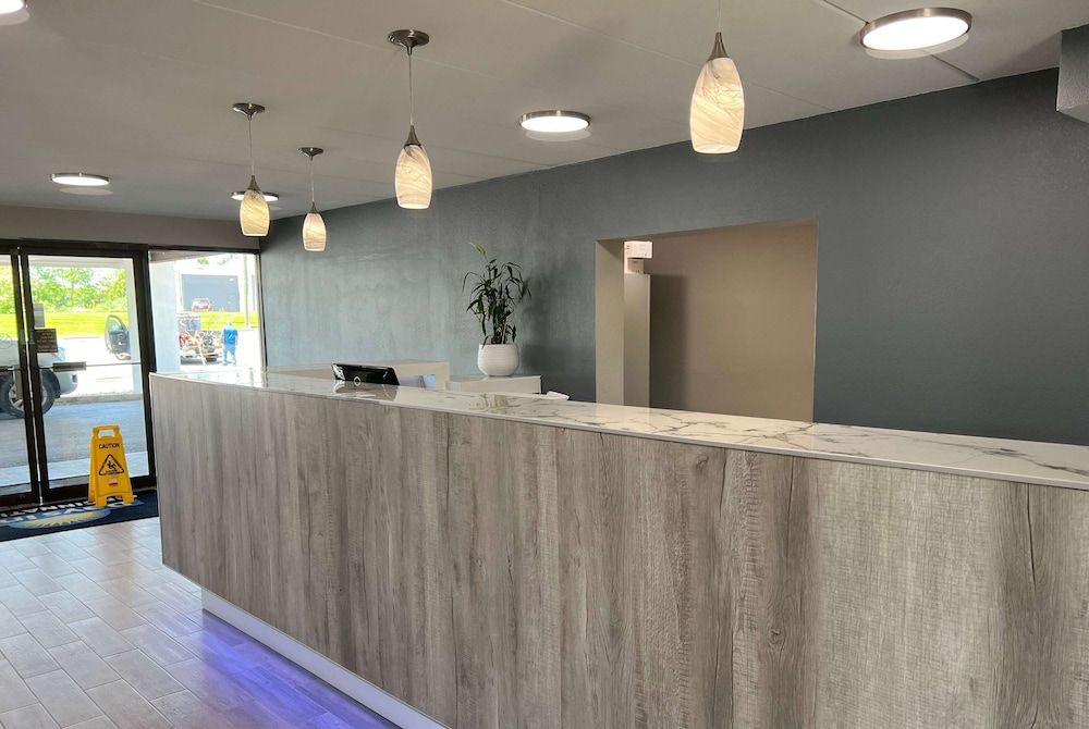 Days Inn by Wyndham Cincinnati East 2