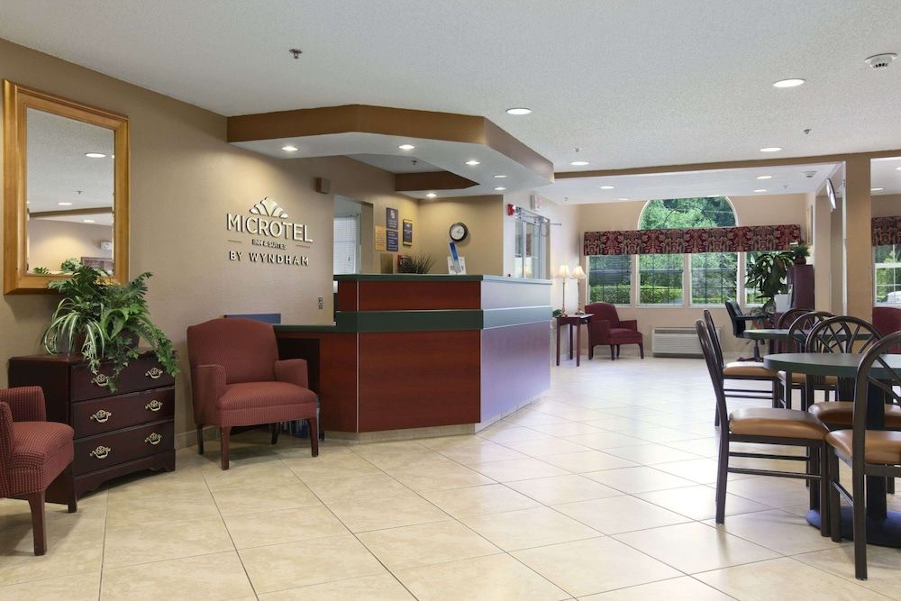 Microtel Inn & Suites by Wyndham Palm Coast I-95 2