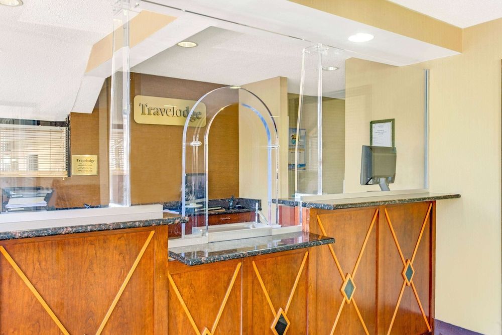 Travelodge by Wyndham Silver Spring 3