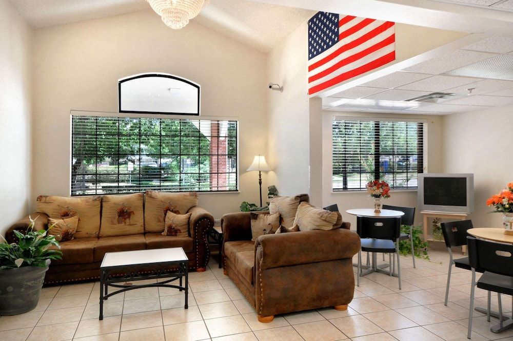 Microtel Inn by Wyndham Arlington/Dallas Area 2