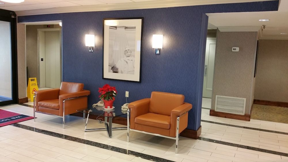 Wingate by Wyndham Springfield 2