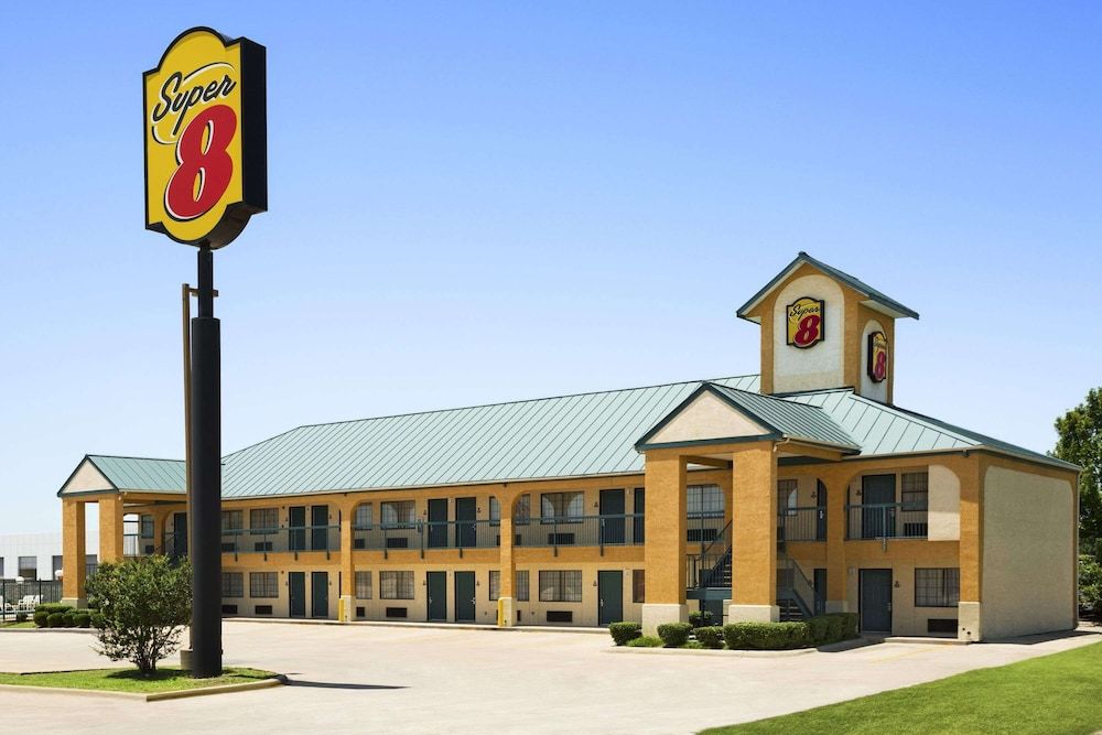 Super 8 by Wyndham Grand Prairie Southwest 2 étoiles à Grand Prairie
