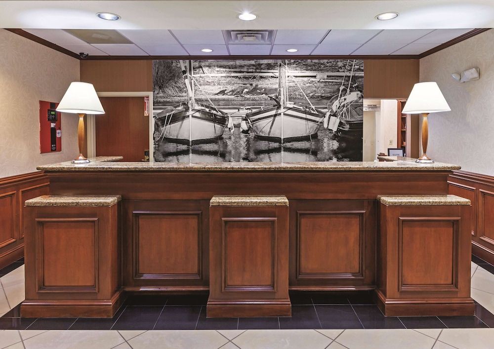 La Quinta Inn & Suites by Wyndham Corpus Christi-N Padre Isl 3