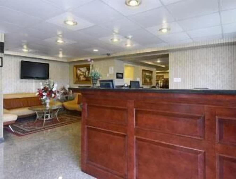 Travelodge by Wyndham Parsippany 3