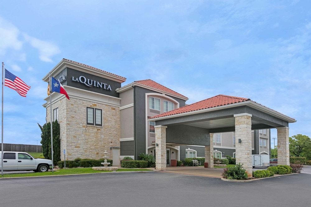 La Quinta Inn & Suites by Wyndham Fredericksburg 3 stelle a Fredericksburg