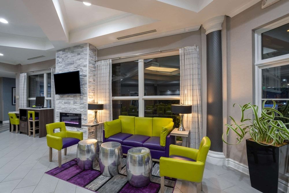La Quinta Inn & Suites by Wyndham Birmingham Hoover 3