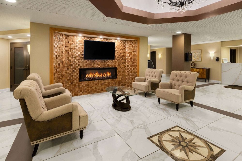 Wingate by Wyndham Troy 3