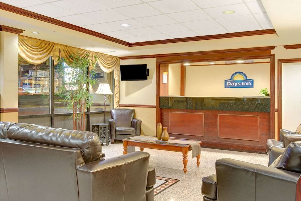 Days Inn by Wyndham Towson 2