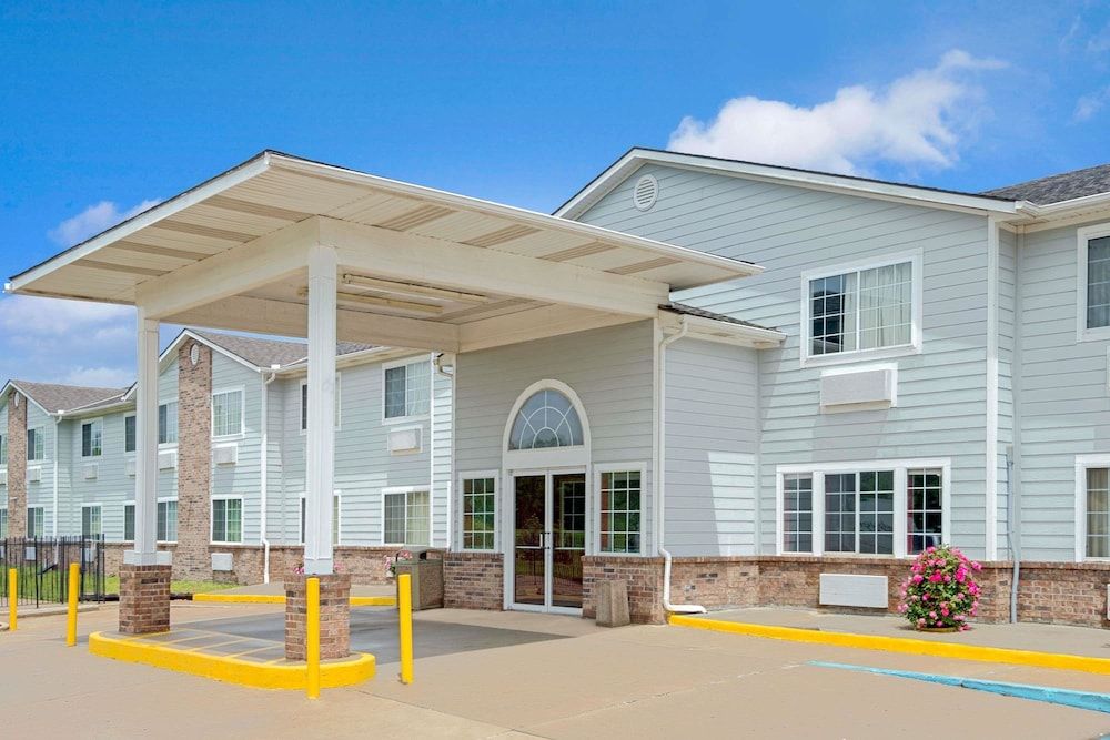 Super 8 by Wyndham Riverside/Kansas City 2 estrellas en Kansas City