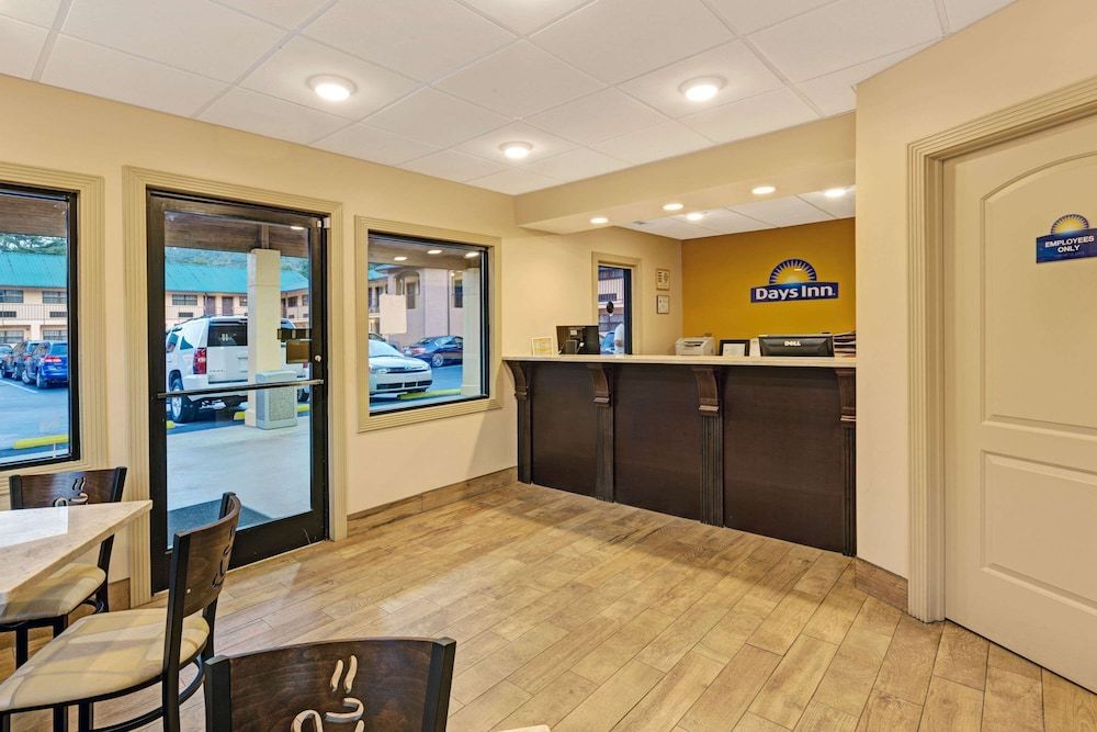 Days Inn by Wyndham Cherokee Near Casino 2