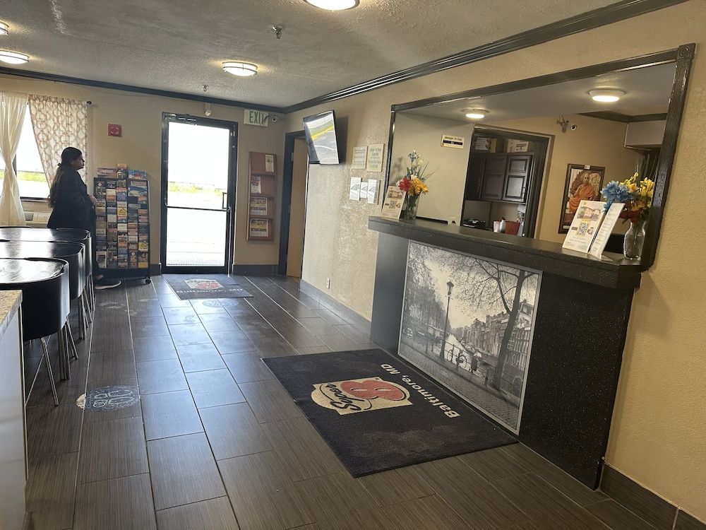 Super 8 by Wyndham Baltimore/Essex Area 2