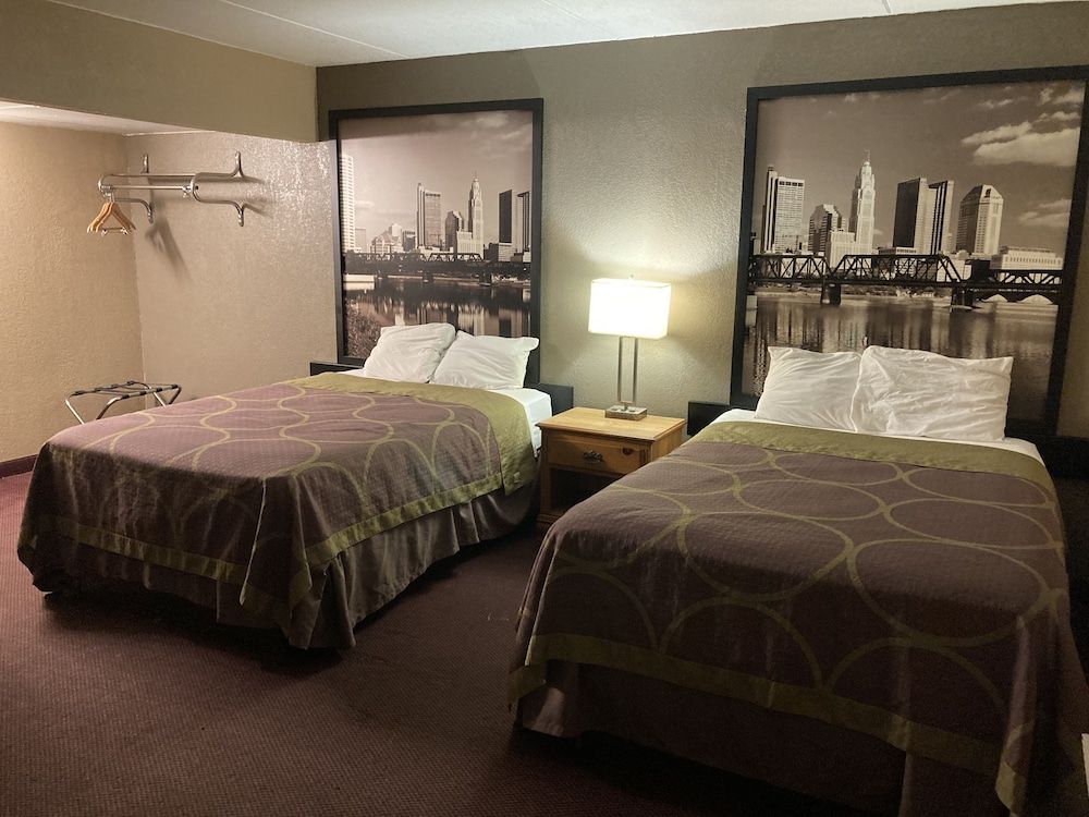 Super 8 by Wyndham Millbury/Toledo 3