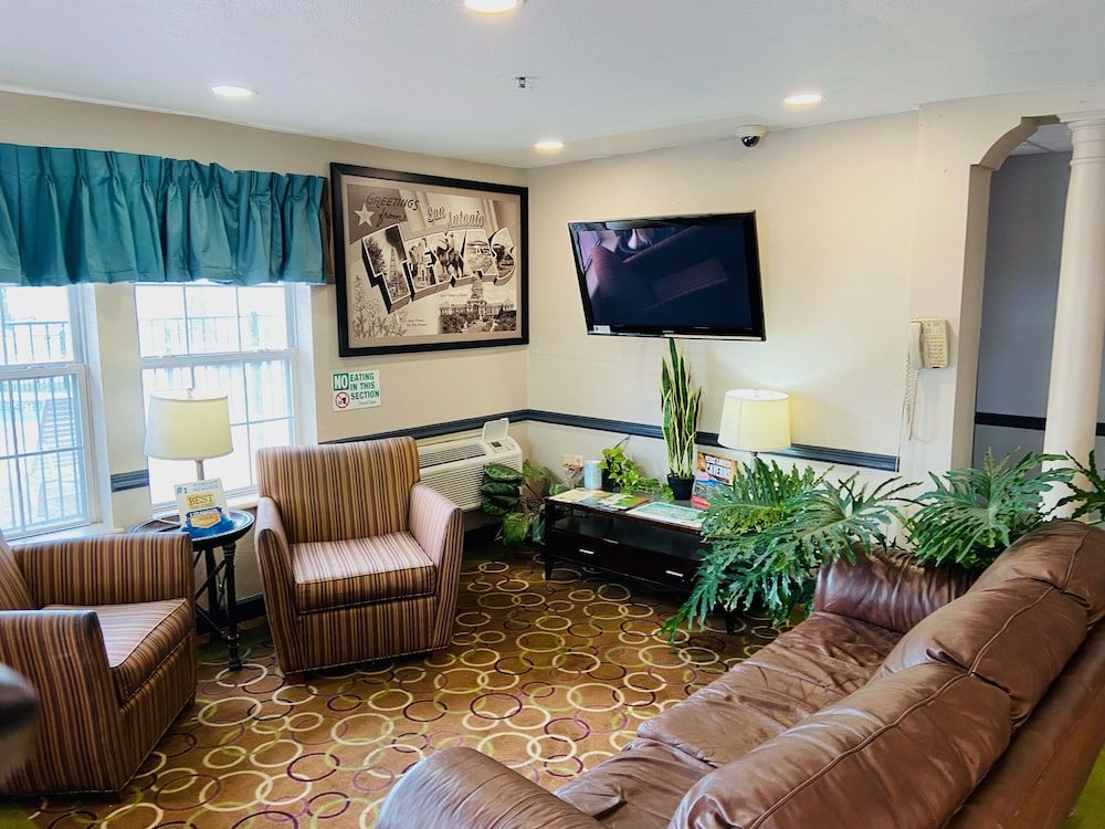 Super 8 by Wyndham San Antonio/Fiesta 2