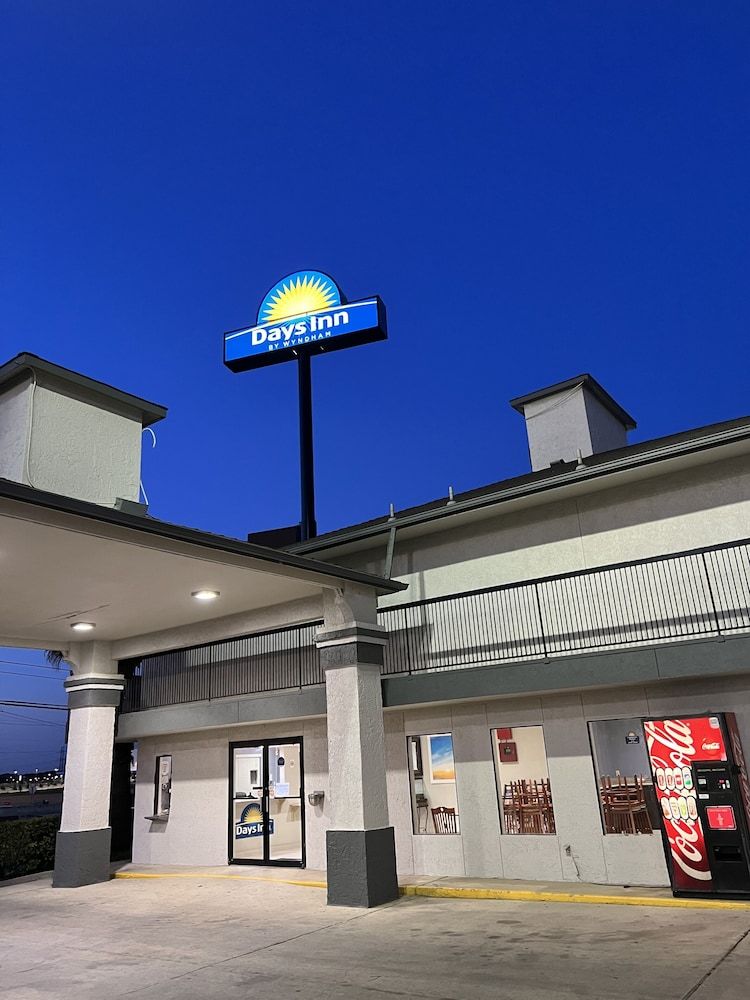 Days Inn by Wyndham San Antonio Morgan's Wonderland / IH-35 N 2 estrellas en San Antonio