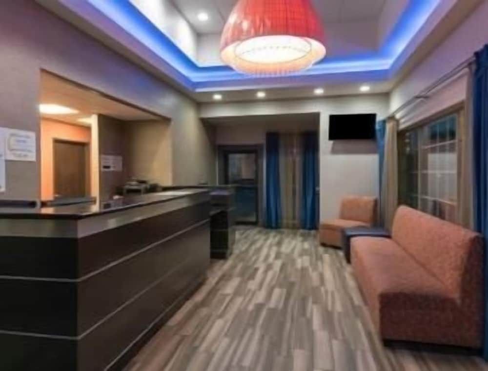 Super 8 by Wyndham San Antonio Near Fort Sam Houston 2