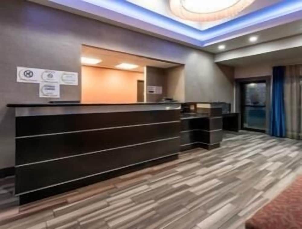 Super 8 by Wyndham San Antonio Near Fort Sam Houston 3