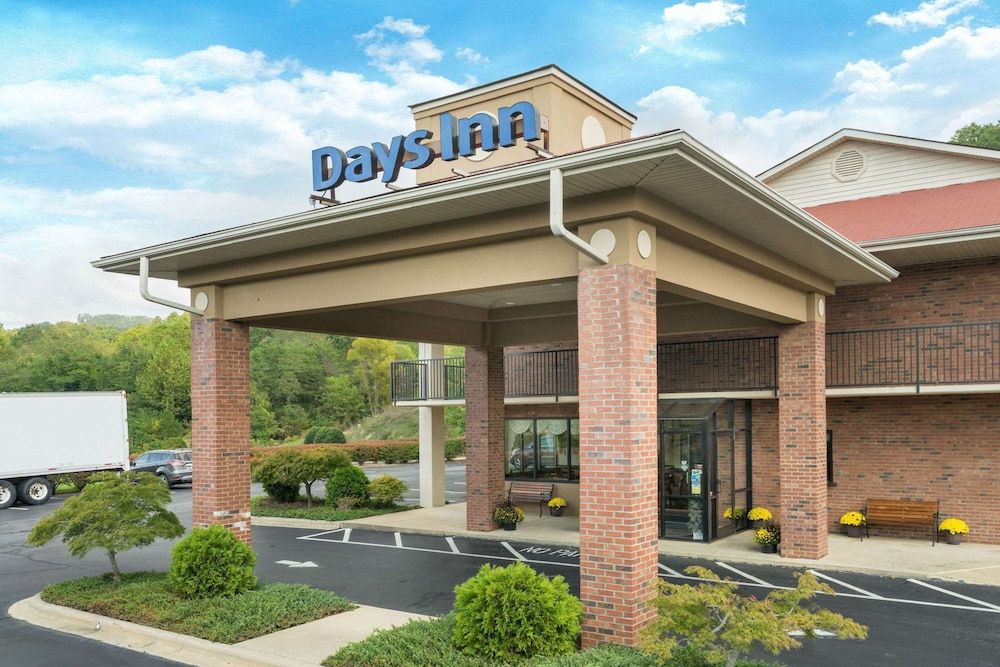 Days Inn by Wyndham Asheville Downtown North 2 stelle a Asheville