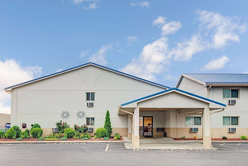 Super 8 by Wyndham Indianapolis/Emerson Ave 2 estrellas en Indianápolis