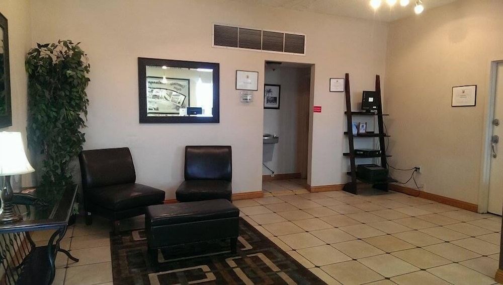 Super 8 by Wyndham Indianapolis South 3