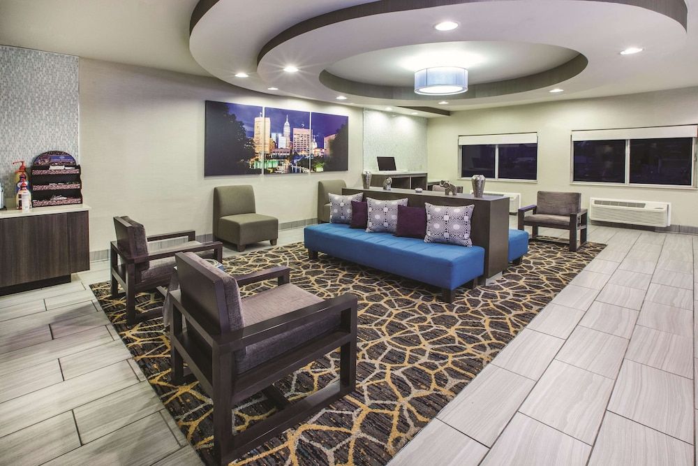 La Quinta Inn by Wyndham Indianapolis North at Pyramids 3