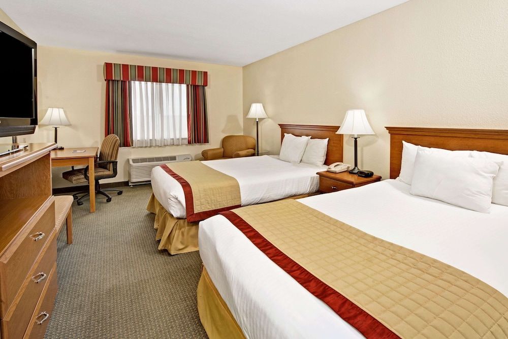 Baymont by Wyndham Indianapolis 3