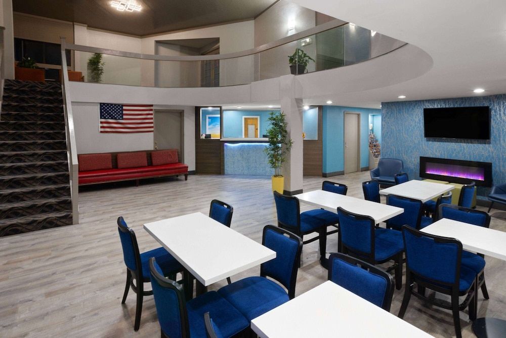 Days Inn & Suites by Wyndham Northwest Indianapolis 2 estrellas en Indianápolis