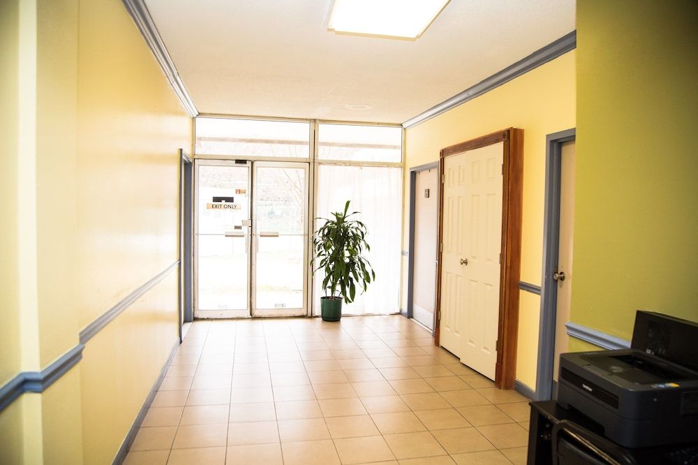 Days Inn by Wyndham Alexandria South 2