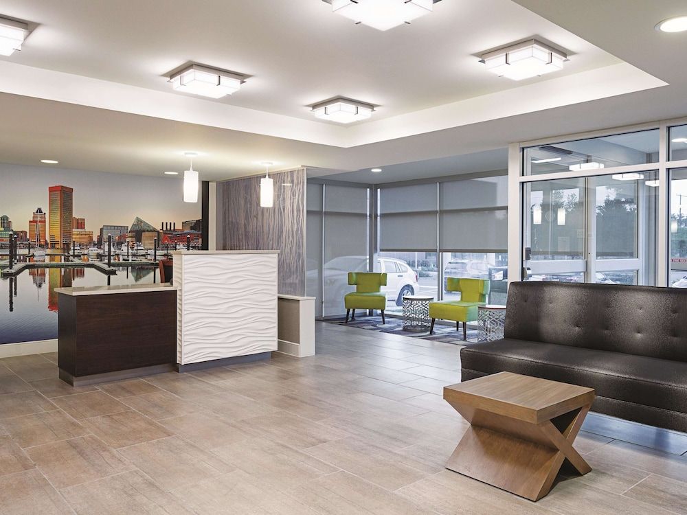 La Quinta Inn & Suites by Wyndham Baltimore N / White Marsh 3