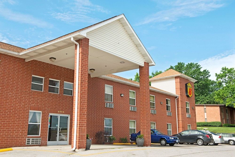 Super 8 by Wyndham St. Louis Airport 1 estrellas en St. Louis