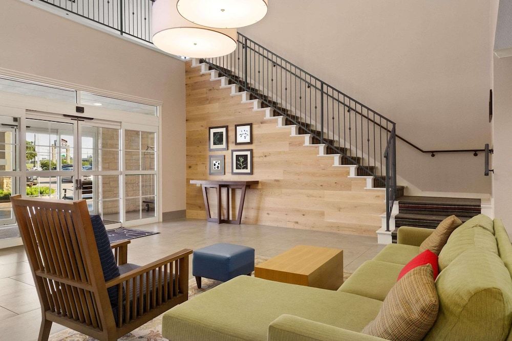 Country Inn & Suites by Radisson, Austin North (Pflugerville), TX 2